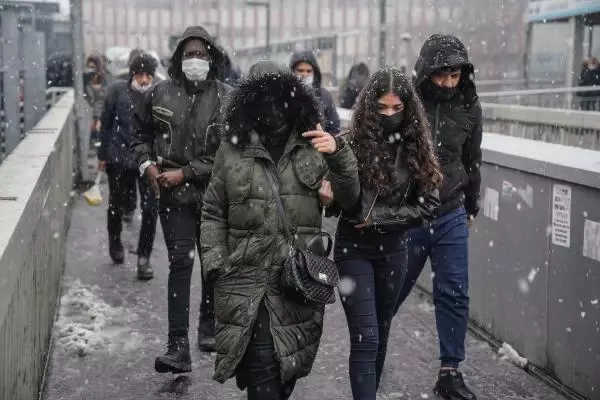 CEVİZLİBAĞ'DA KAR YAĞIŞI CEVİZLİBAĞ'DA KAR YAĞIŞI