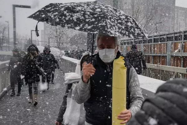 CEVİZLİBAĞ'DA KAR YAĞIŞI CEVİZLİBAĞ'DA KAR YAĞIŞI