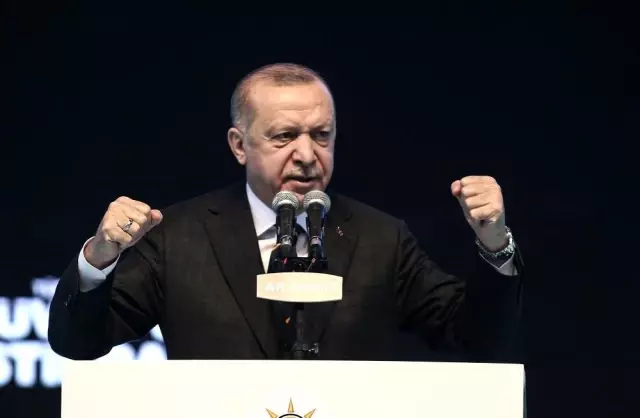 AK Parti 7. Olağan Büyük Kongresi'nde, Erdoğan 7. kez genel başkanlığa seçildi AK Parti 7. Olağan Büyük Kongresi'nde, Erdoğan 7. kez genel başkanlığa seçildi