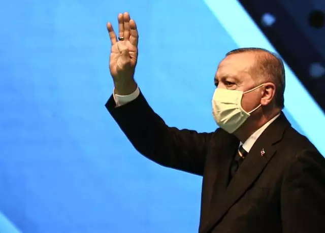 AK Parti 7. Olağan Büyük Kongresi'nde, Erdoğan 7. kez genel başkanlığa seçildi AK Parti 7. Olağan Büyük Kongresi'nde, Erdoğan 7. kez genel başkanlığa seçildi