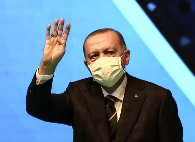 AK Parti 7. Olağan Büyük Kongresi'nde, Erdoğan 7. kez genel başkanlığa seçildi AK Parti 7. Olağan Büyük Kongresi'nde, Erdoğan 7. kez genel başkanlığa seçildi