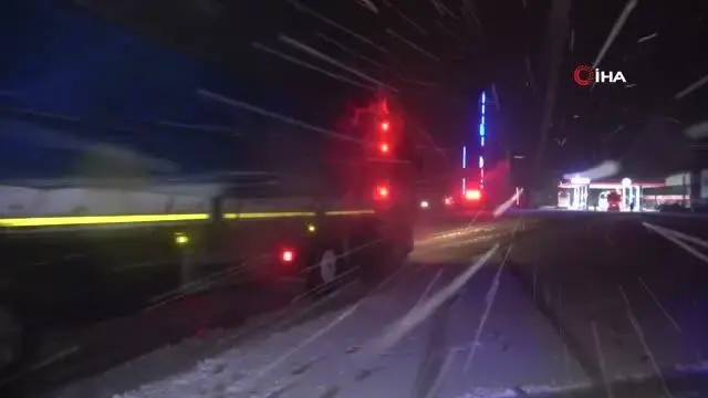 Kar ve tipi etkili oldu: Kırıkkale-Kayseri karayolu ağır tonajlı araçların geçişine kapatıldı Kar ve tipi etkili oldu: Kırıkkale-Kayseri karayolu ağır tonajlı araçların geçişine kapatıldı