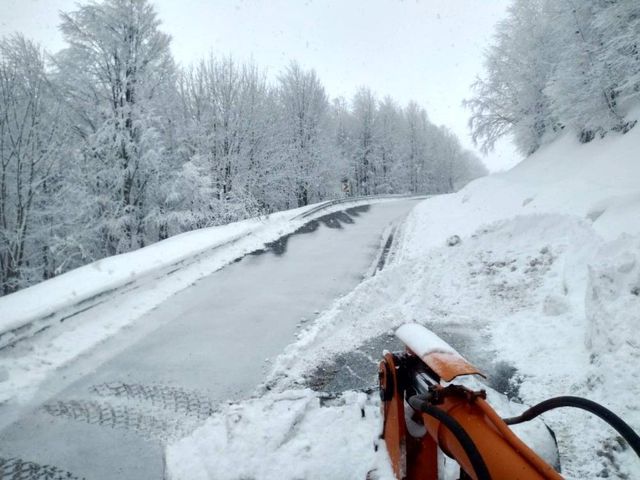 kartepe de ekiplerin karla mucadelesi suruyor 2 14016587 o