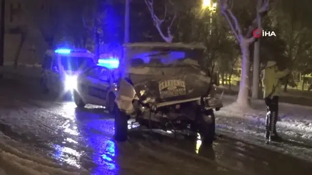Kaza sonrası polisi 'Rektörün şoförüyüm' diyerek baskı altına almaya çalıştıKaza sonrası polisi 'Rektörün şoförüyüm' diyerek baskı altına almaya... Kaza sonrası polisi 'Rektörün şoförüyüm' diyerek baskı altına almaya çalıştıKaza sonrası polisi 'Rektörün şoförüyüm' diyerek baskı altına almaya...
