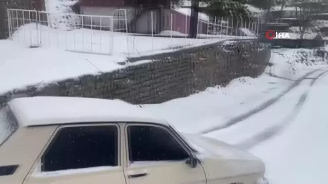 Osmaniye merkezde yağmur, yüksek kesimlerde kar etkili oldu Osmaniye merkezde yağmur, yüksek kesimlerde kar etkili oldu
