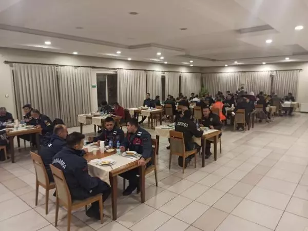 Pakistan heyeti 'kar' engeline takıldı Pakistan heyeti 'kar' engeline takıldı
