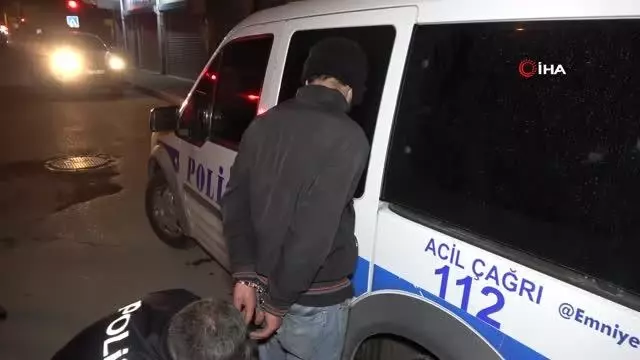 Son dakika haberi: Polisi görünce kaçan 2 şüpheli kovalamaca sonucu yakalandı Son dakika haberi: Polisi görünce kaçan 2 şüpheli kovalamaca sonucu yakalandı