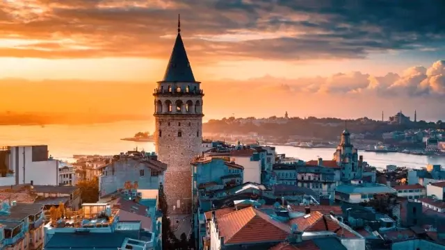 Rusların gözünden 'İstanbul' izleyenleri mest etti Rusların gözünden 'İstanbul' izleyenleri mest etti