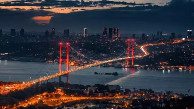 Rusların gözünden 'İstanbul' izleyenleri mest etti Rusların gözünden 'İstanbul' izleyenleri mest etti