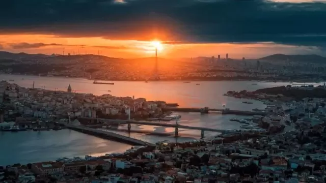 Rusların gözünden 'İstanbul' izleyenleri mest etti Rusların gözünden 'İstanbul' izleyenleri mest etti