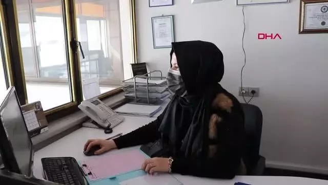 SAKARYA Babaları rahatsızlanınca otomobil tamir servisini 3 kız kardeş işletiyor