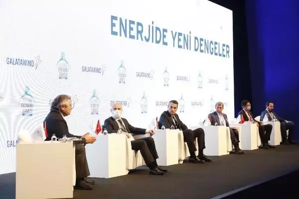 (YENİDEN) Uludağ Ekonomi Zirvesi'nde enerjide yeni dengeler masaya yatırıldı