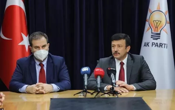 AK Parti AR-GE ve Eğitim Başkanlığı'nda devir teslim AK Parti AR-GE ve Eğitim Başkanlığı'nda devir teslim