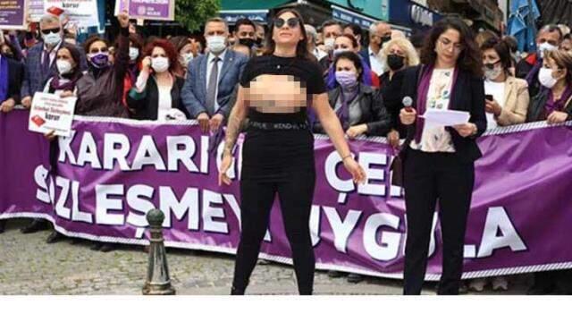Antalya'da üstsüz İstanbul Sözleşmesi protestosu Antalya'da üstsüz İstanbul Sözleşmesi protestosu