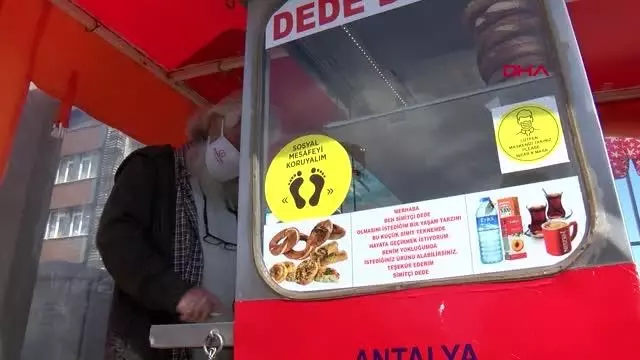 Son dakika haberi! 'Simitçi Dede'den güvene dayalı self servis Son dakika haberi! 'Simitçi Dede'den güvene dayalı self servis