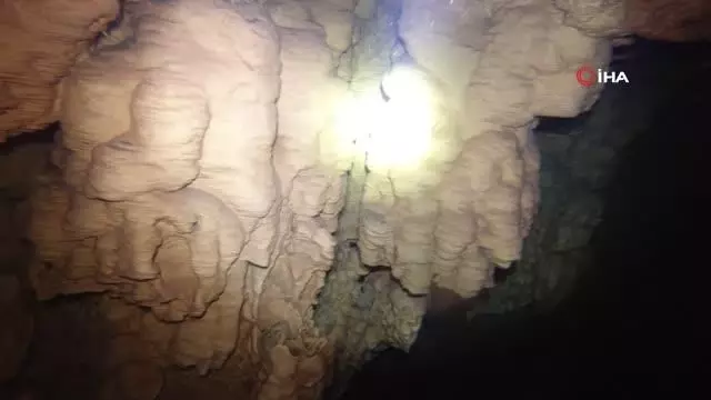 Antalyalı dalgıçlar suyun gözüne daldılar Antalyalı dalgıçlar suyun gözüne daldılar