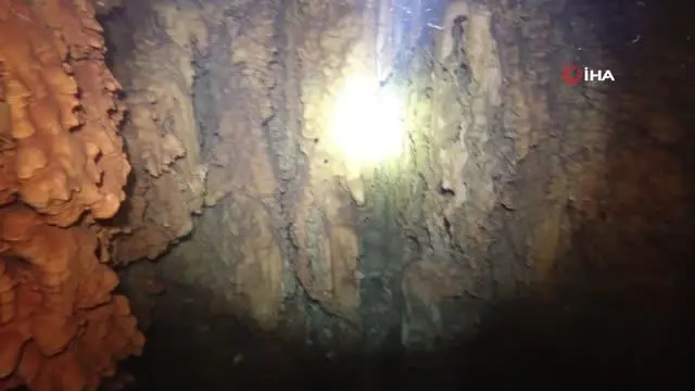 Antalyalı dalgıçlar suyun gözüne daldılar Antalyalı dalgıçlar suyun gözüne daldılar