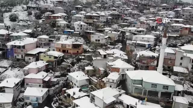 Aydın beyaza büründü, en çok çocuklar sevindi Aydın beyaza büründü, en çok çocuklar sevindi