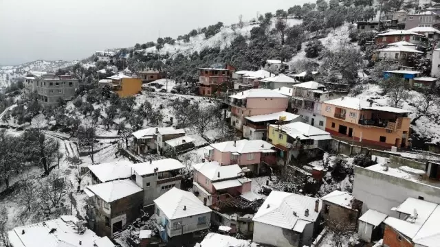 Aydın beyaza büründü, en çok çocuklar sevindi Aydın beyaza büründü, en çok çocuklar sevindi