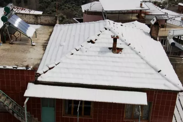 Aydın beyaza büründü, en çok çocuklar sevindi Aydın beyaza büründü, en çok çocuklar sevindi