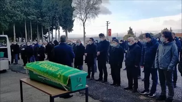 Bahçe sulama havuzunda ölü bulunan lise müdürünün cenazesi defnedildi