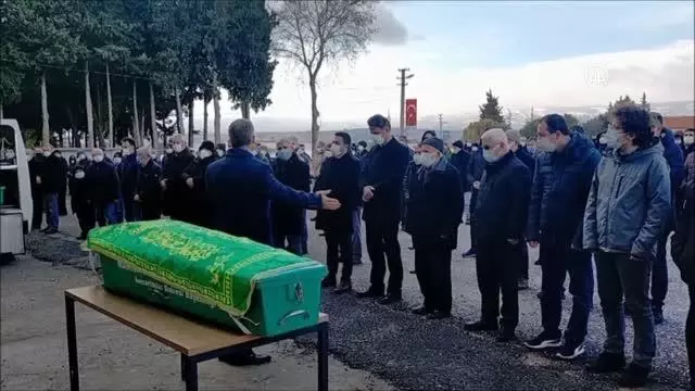 Bahçe sulama havuzunda ölü bulunan lise müdürünün cenazesi defnedildi