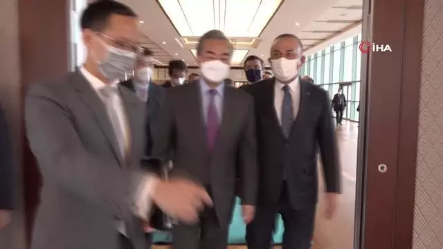 Bakan Çavuşoğlu, Çinli mevkidaşı Wang Yi ile görüştü Bakan Çavuşoğlu, Çinli mevkidaşı Wang Yi ile görüştü