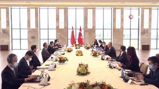 Bakan Çavuşoğlu, Çinli mevkidaşı Wang Yi ile görüştü Bakan Çavuşoğlu, Çinli mevkidaşı Wang Yi ile görüştü