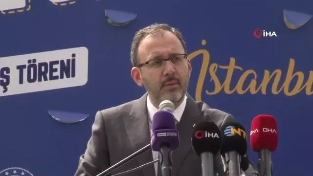 Gençlik ve Spor Bakanı Mehmet Kasapoğlu: 'Birileri şovla, lafla, karşı çıkmakla vakit geçire dursun' Gençlik ve Spor Bakanı Mehmet Kasapoğlu: 'Birileri şovla, lafla, karşı çıkmakla vakit geçire dursun'