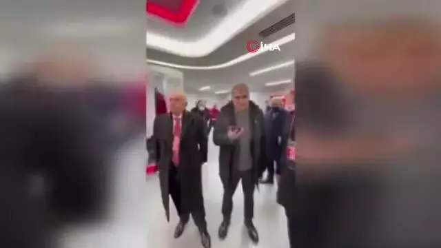 Cumhurbaşkanı Erdoğan, A Milli Futbol Takımını kutladı Cumhurbaşkanı Erdoğan, A Milli Futbol Takımını kutladı