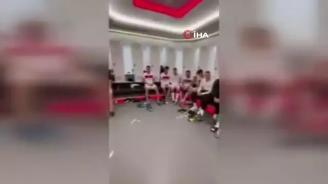 Cumhurbaşkanı Erdoğan, A Milli Futbol Takımını kutladı Cumhurbaşkanı Erdoğan, A Milli Futbol Takımını kutladı