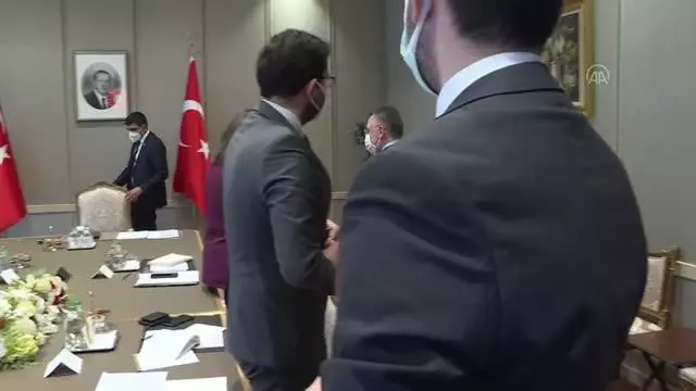 Son dakika! Cumhurbaşkanı Yardımcısı Oktay, yerli aşı üzerine çalışan kurum ve kuruluşların yöneticileriyle bir araya geldi (2) Son dakika! Cumhurbaşkanı Yardımcısı Oktay, yerli aşı üzerine çalışan kurum ve kuruluşların yöneticileriyle bir araya geldi (2)