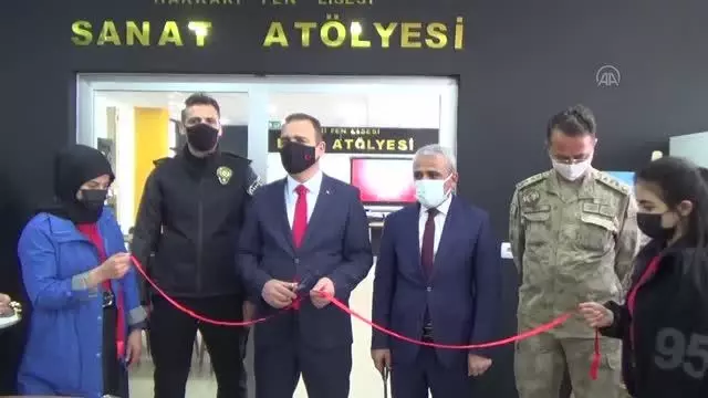 Hakkari Valisi Akbıyık: 'İlimizde her alanda olduğu gibi eğitimde de değişim ve dönüşüm yaşandı' Hakkari Valisi Akbıyık: 'İlimizde her alanda olduğu gibi eğitimde de değişim ve dönüşüm yaşandı'