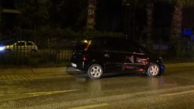 İki otomobile çarpan araç takla attı: 1 yaralı İki otomobile çarpan araç takla attı: 1 yaralı