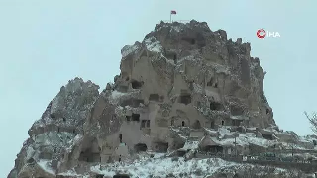 Kapadokya bahar ayında beyaza büründü Kapadokya bahar ayında beyaza büründü