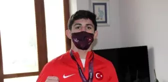 Hamza Yerlikaya: Olimpiyat vizesi alan Kerem Kamal: 'Efsane olup tarihe geçmek istiyorum' Hamza Yerlikaya: Olimpiyat vizesi alan Kerem Kamal: 'Efsane olup tarihe geçmek istiyorum'