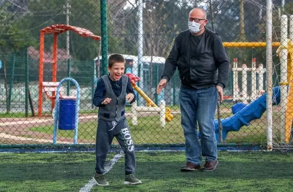 ANTALYA Otizmli oğluna bakmak için izin kullanan ebeye, amirinden hakaret iddiası ANTALYA Otizmli oğluna bakmak için izin kullanan ebeye, amirinden hakaret iddiası