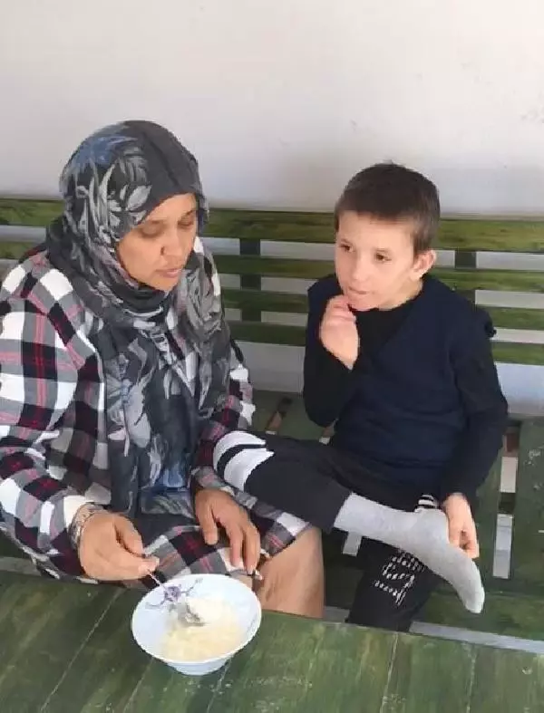 ANTALYA Otizmli oğluna bakmak için izin kullanan ebeye, amirinden hakaret iddiası ANTALYA Otizmli oğluna bakmak için izin kullanan ebeye, amirinden hakaret iddiası