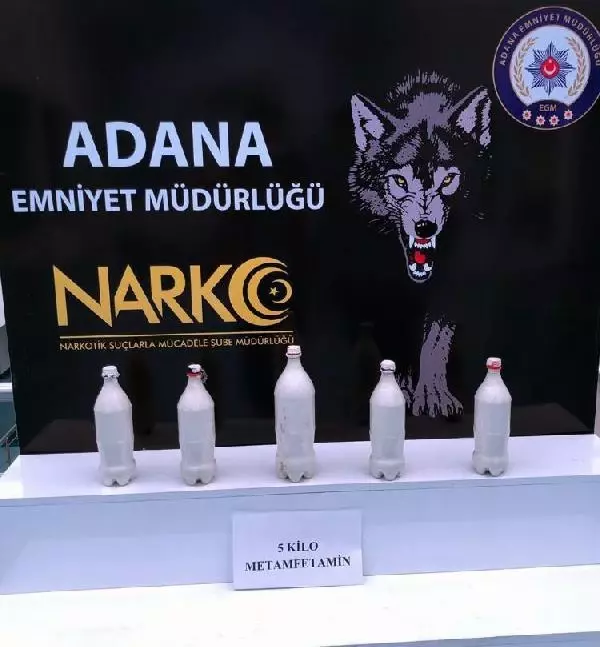Otomobilin yakıt deposuna gizlenmiş 5 kilo metamfetamin ele geçirildi Otomobilin yakıt deposuna gizlenmiş 5 kilo metamfetamin ele geçirildi