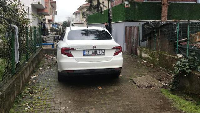park halindeki otomobile pompali tufekle ates 3 14019228 o