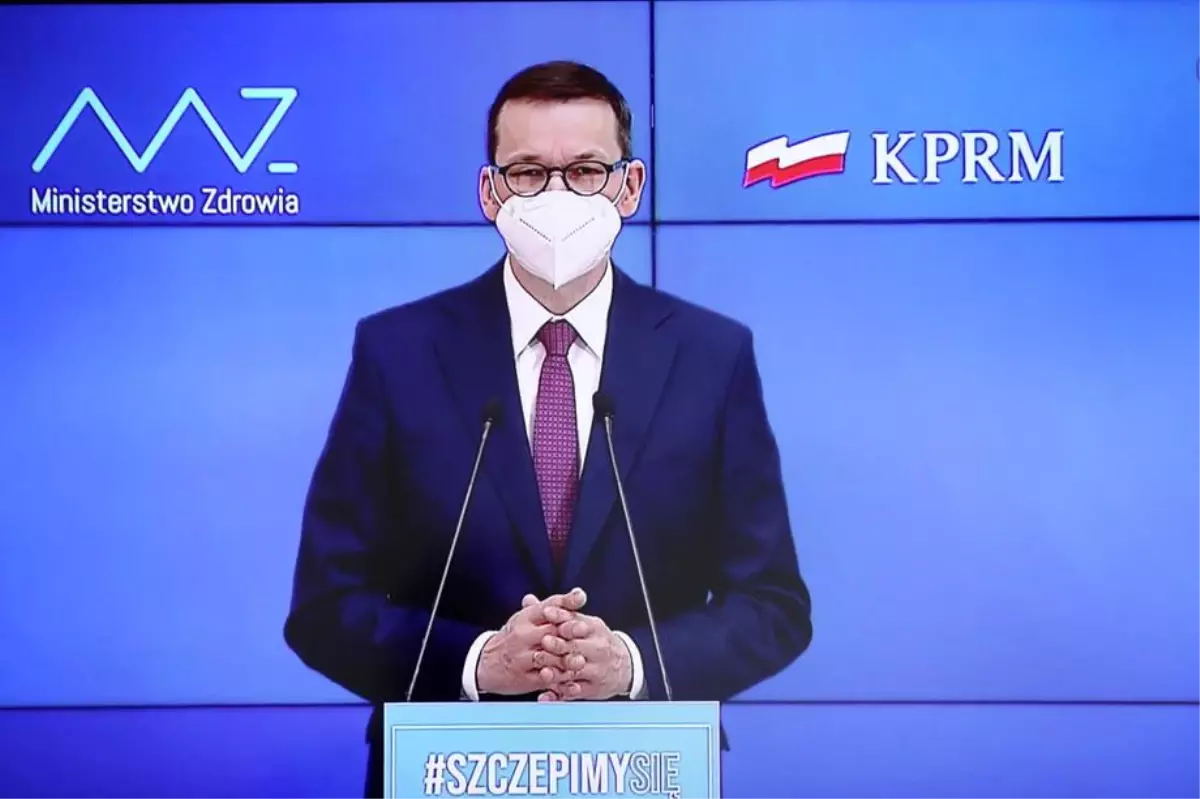Polonya'da artan vakalar yeni kısıtlamalar getirdiBaşbakan Morawiecki: 'Hastaları tedavi edemeyecek sınıra bir adım uzaktayız'