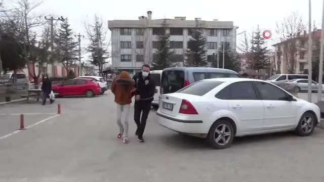 Savcılık 'çiğ köfte dürümü'nün silah sayılmasını istedi Savcılık 'çiğ köfte dürümü'nün silah sayılmasını istedi