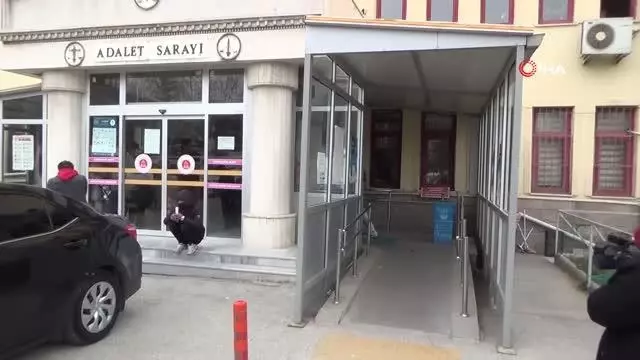 Savcılık 'çiğ köfte dürümü'nün silah sayılmasını istedi Savcılık 'çiğ köfte dürümü'nün silah sayılmasını istedi