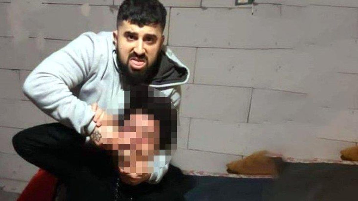Sosyal medyada infial yaratan videodaki dayak yiyen genç anlattı: Çıplak fotoğraflarımı gösterdiler
