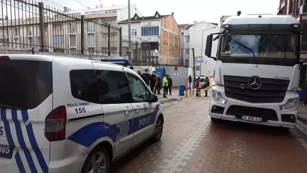 Son Dakika | SULTANGAZİ'DE OKULA GİDERKEN KAMYONUN ALTINDA KALAN KÜÇÜK ÇOCUK ÖLDÜ 2 Son Dakika | SULTANGAZİ'DE OKULA GİDERKEN KAMYONUN ALTINDA KALAN KÜÇÜK ÇOCUK ÖLDÜ 2