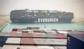 Dünya ticaretini bekleyen büyük tehlike! Karaya oturan gemi nedeniyle Süveyş Kanalı haftalarca kapalı kalabilir Dünya ticaretini bekleyen büyük tehlike! Karaya oturan gemi nedeniyle Süveyş Kanalı haftalarca kapalı kalabilir