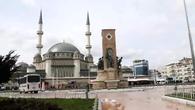 Taksim Camii Ramazan ayına hazırlanıyor Taksim Camii Ramazan ayına hazırlanıyor