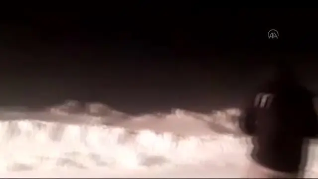 Tipide mahsur kalan Aras EDAŞ ekipleri kurtarıldı Tipide mahsur kalan Aras EDAŞ ekipleri kurtarıldı