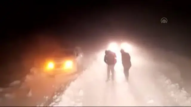 Tipide mahsur kalan Aras EDAŞ ekipleri kurtarıldı Tipide mahsur kalan Aras EDAŞ ekipleri kurtarıldı