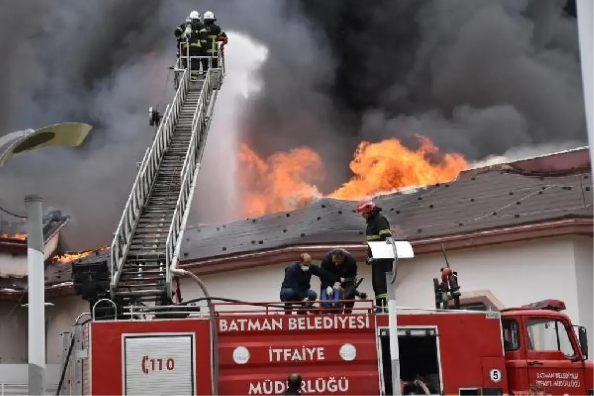 TPAO Batman Bölge Müdürlüğü'nde yangın (2)